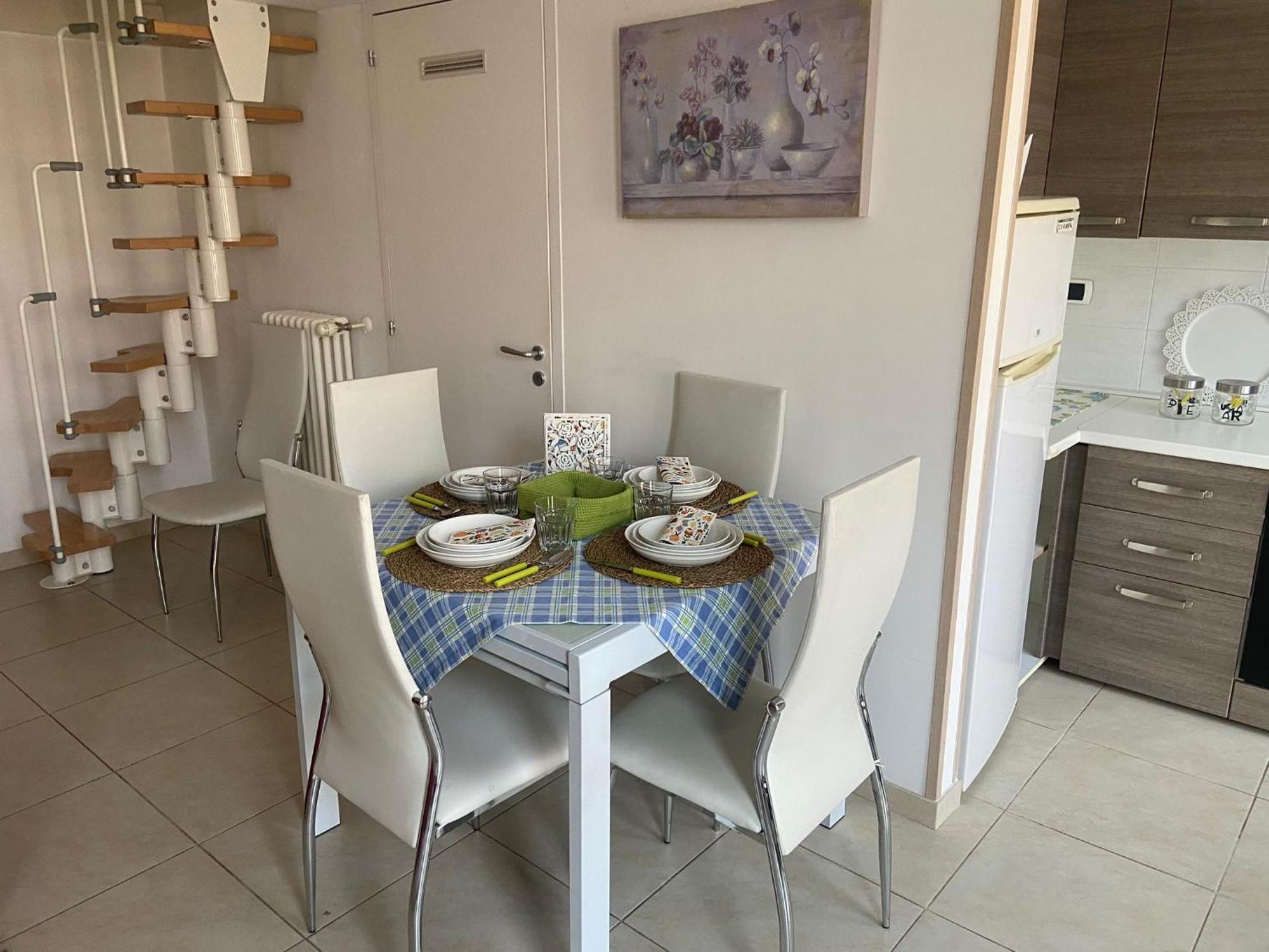 Pm 13A Via Tenente Devenuto Guest House Giovinazzo Extérieur photo